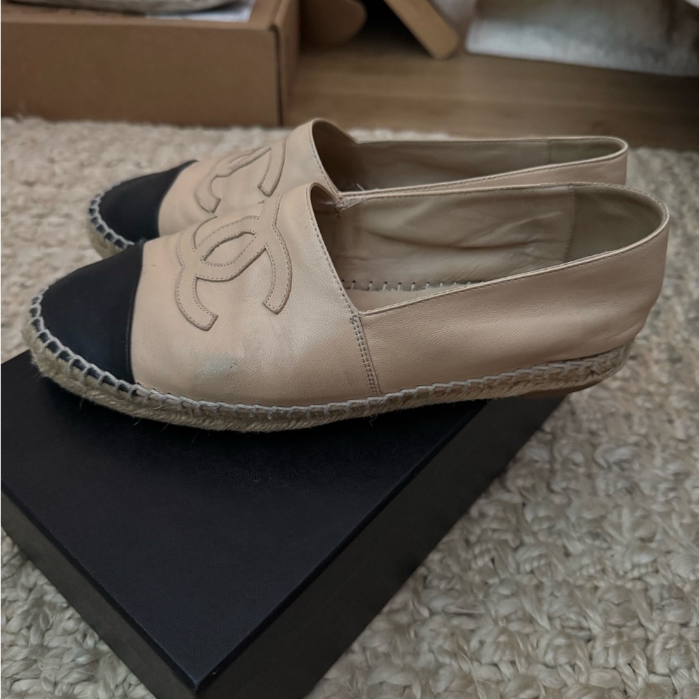 Chanel Espadrilles GUC sz 39 - Picture 5 of 8